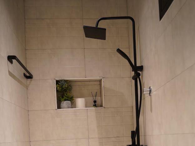 Apartamento Lavenue Resthouse Nizwa Habitación foto