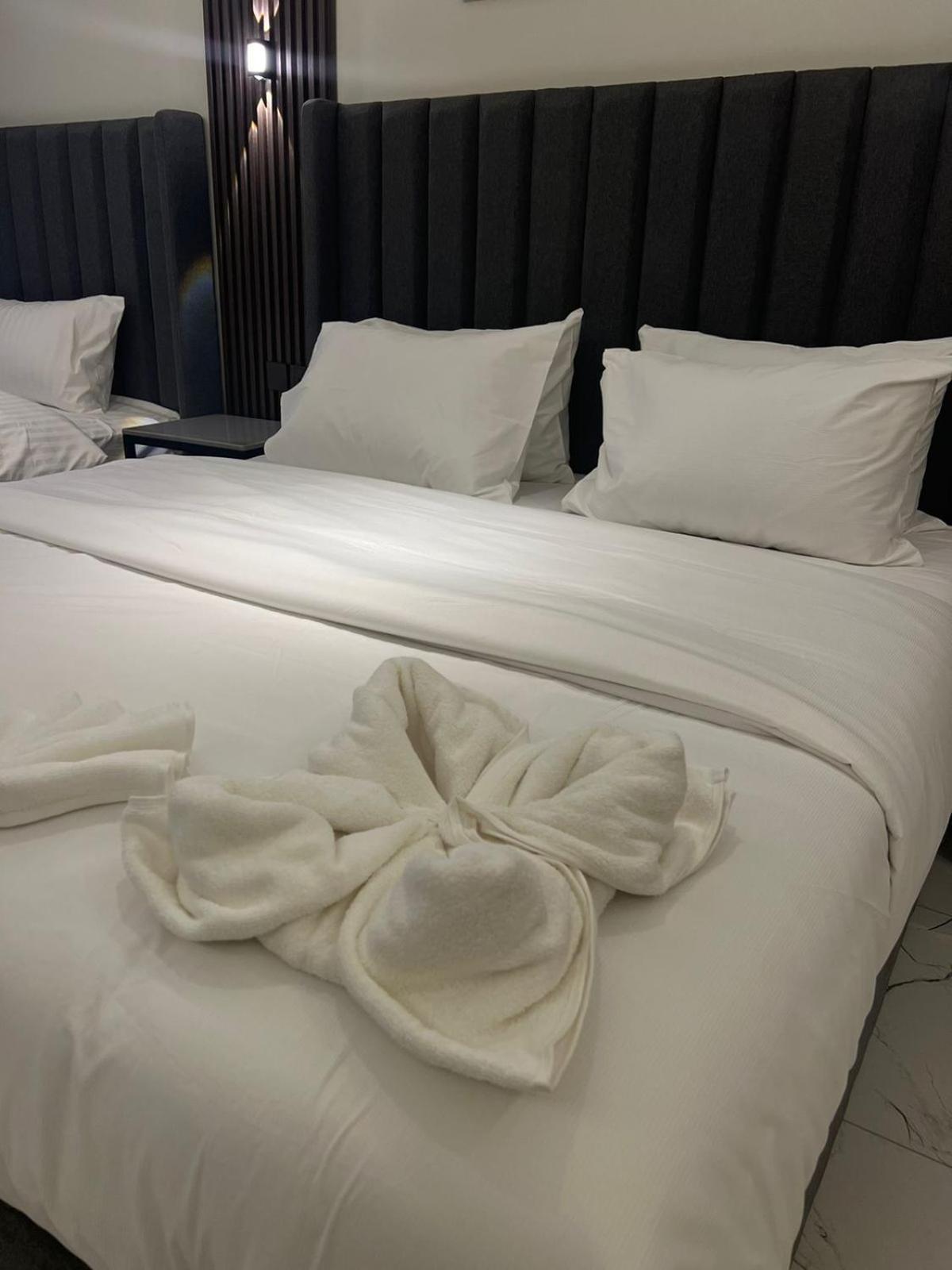 Apartamento Lavenue Resthouse Nizwa Habitación foto