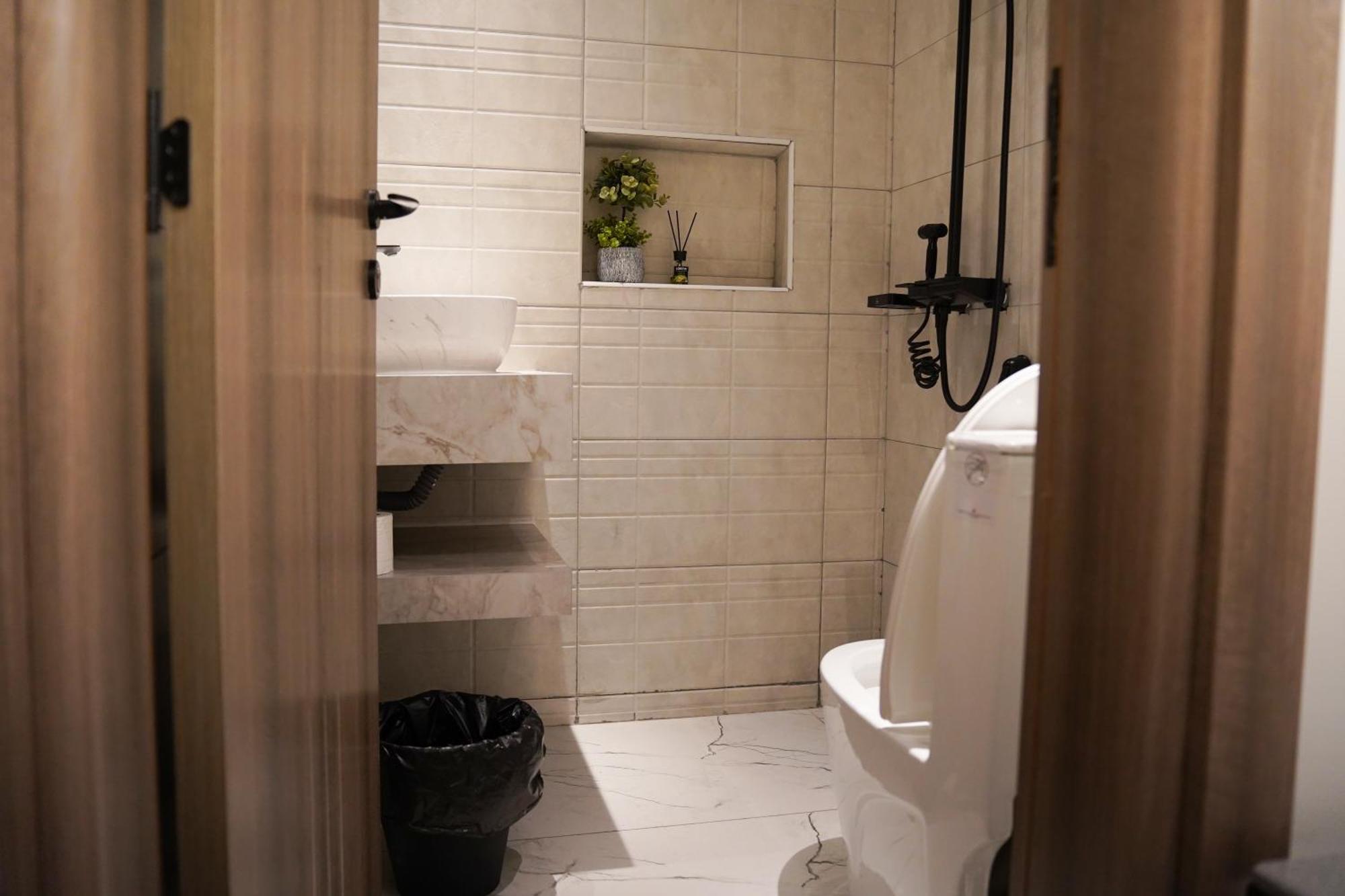 Apartamento Lavenue Resthouse Nizwa Habitación foto