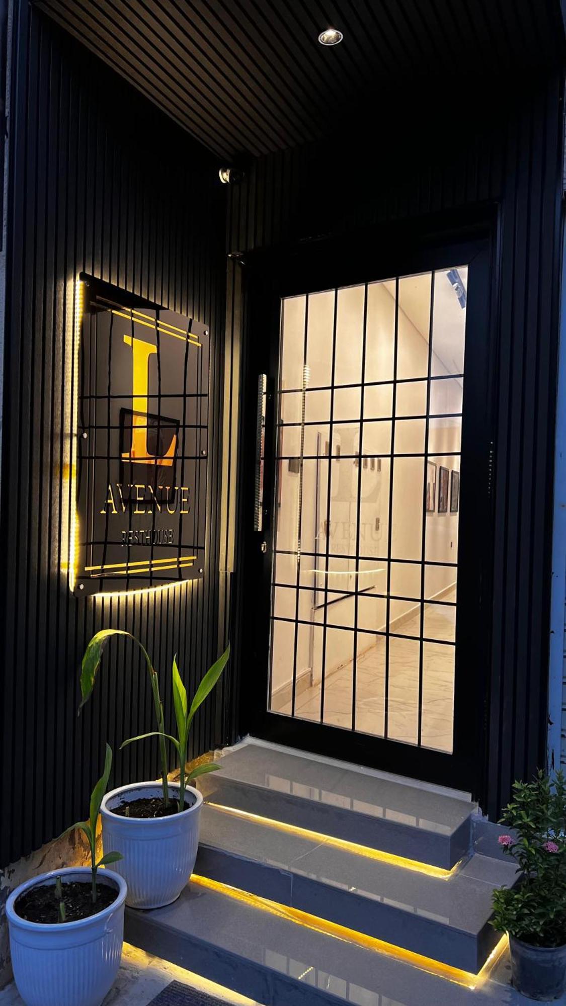 Apartamento Lavenue Resthouse Nizwa Exterior foto